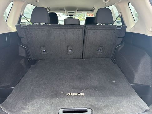 Certified 2023 Nissan Rogue S FWD image 12