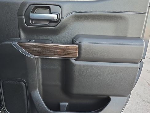 Used 2021 Chevrolet Silverado 1500 RST image 34