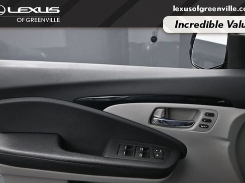 Used 2018 Honda Pilot Touring image 21
