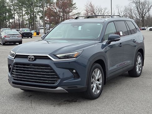 New 2026 Toyota Grand Highlander Limited image 2