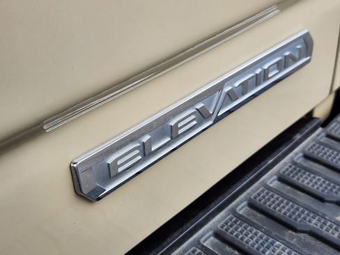 Used 2022 GMC Sierra 1500 Elevation w/ LPO, Elevation Black Package image 13