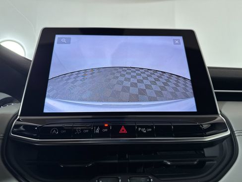 New 2026 Jeep Compass Limited image 16