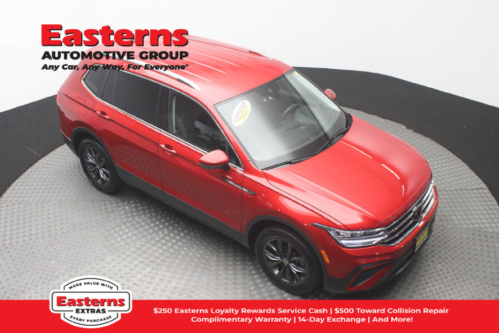Used 2023 Volkswagen Tiguan SE AWD/4WD image 4