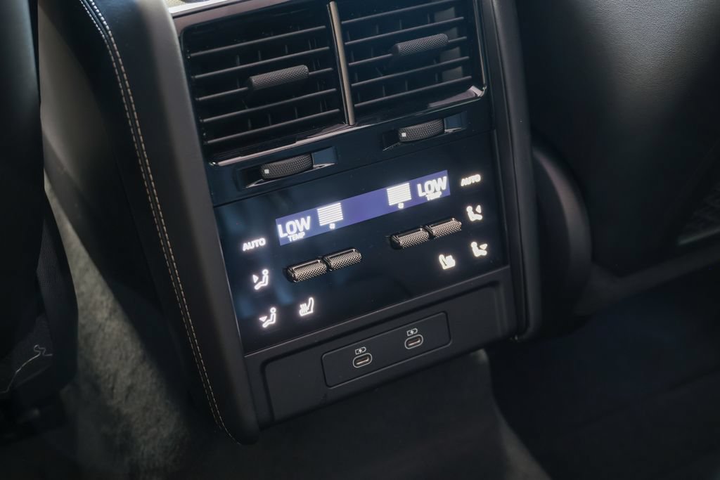 New 2026 Porsche Cayenne Turbo AWD/4WD image 64