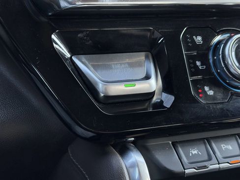 Used 2024 GMC Sierra 1500 Denali w/ Denali Reserve Package image 18