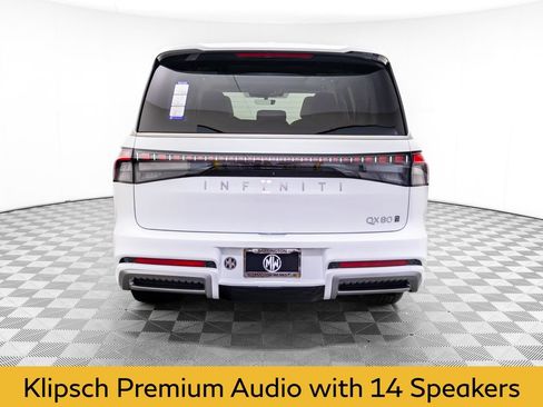 Used 2026 INFINITI QX80 Luxe w/ Cargo Package AWD/4WD image 4