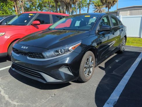 Certified 2024 Kia Forte LXS image 4