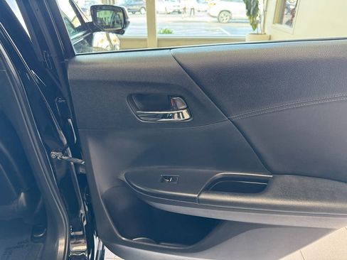 Used 2014 Honda Accord EX-L image 48