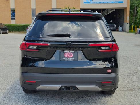 Used 2024 Toyota Grand Highlander AWD image 4