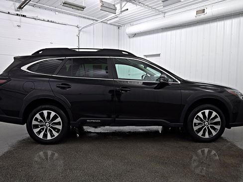Used 2023 Subaru Outback Limited AWD/4WD image 35
