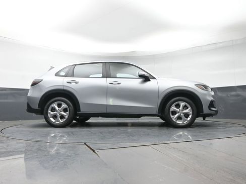 Certified 2023 Honda HR-V LX image 30