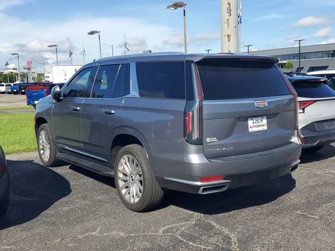 Used 2021 Cadillac Escalade Premium Luxury RWD image 3