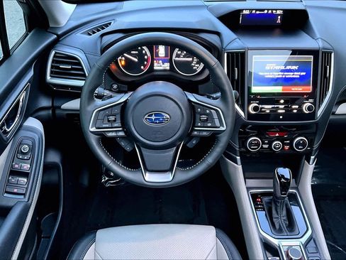 Used 2022 Subaru Forester Limited image 5
