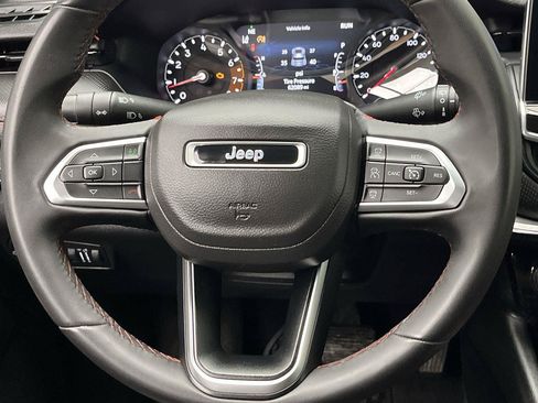 Used 2023 Jeep Compass Trailhawk AWD/4WD image 12
