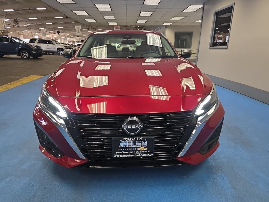 Used 2025 Nissan Altima 2.5 SV FWD image 17