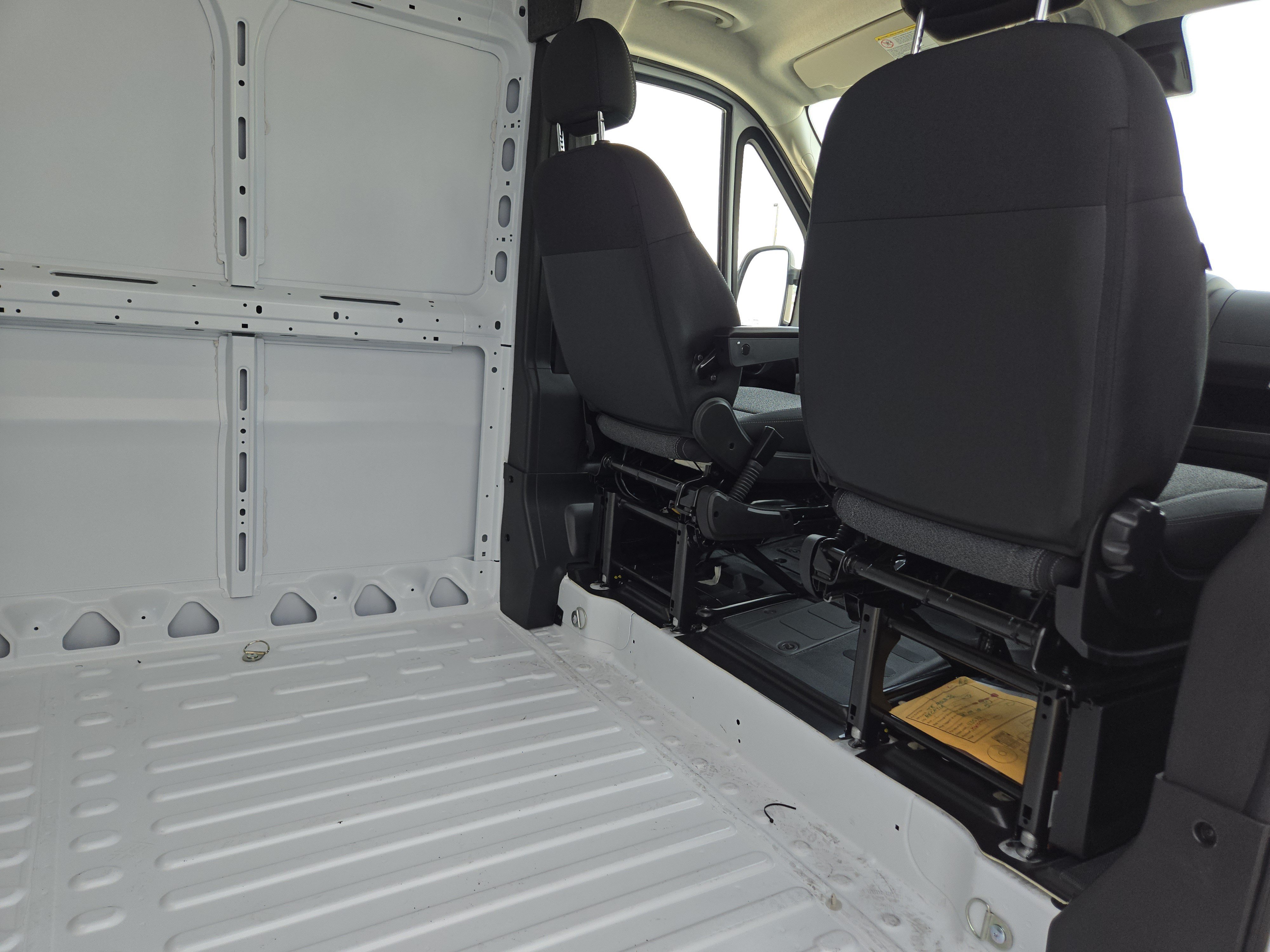 New 2026 RAM ProMaster 2500 w/ Convenience Group FWD image 19