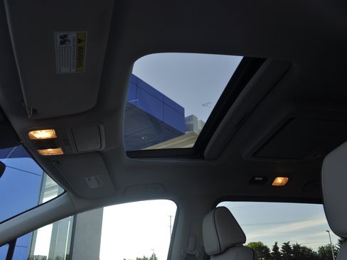 Used 2025 Honda Odyssey Touring image 21