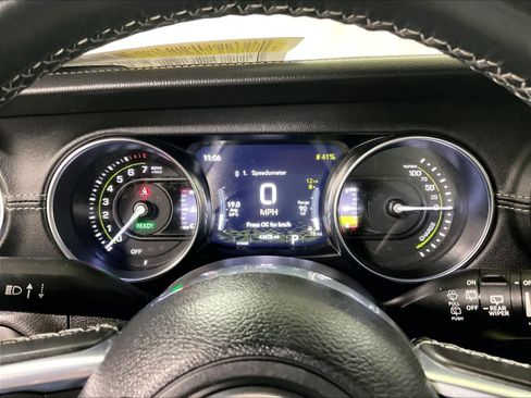 Used 2022 Jeep Wrangler Unlimited Sahara w/ Cold Weather Group image 24