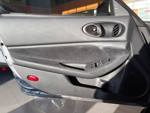 New 2025 Nissan Z Performance w/ Floor Mat Package RWD image 18