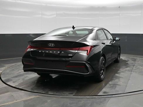 New 2026 Hyundai Elantra Sport image 7