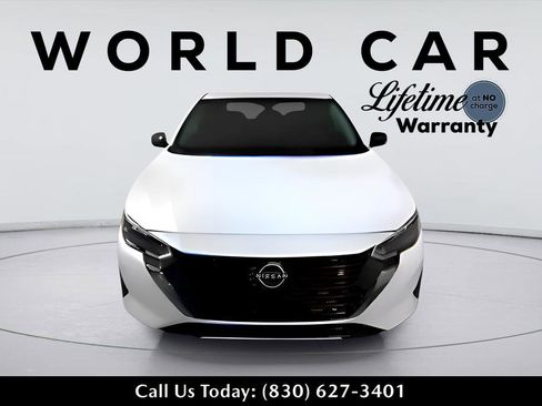 Used 2024 Nissan Sentra SR w/ SR Premium Package FWD image 2