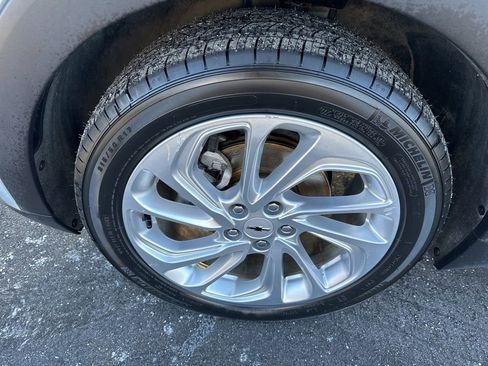 Used 2023 Chevrolet Bolt EUV LT image 10