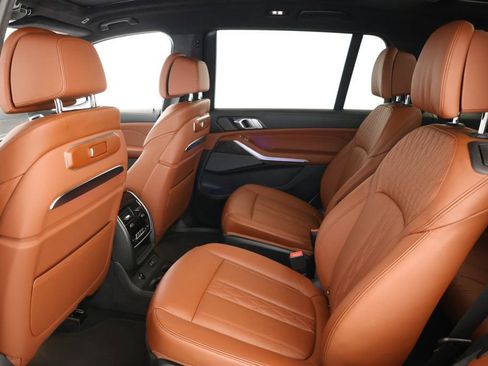 Used 2024 BMW X7 M60i w/ Executive Package image 20