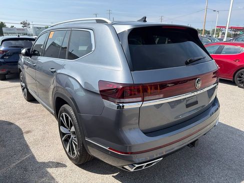 Used 2024 Volkswagen Atlas SEL Premium R-Line AWD/4WD image 3