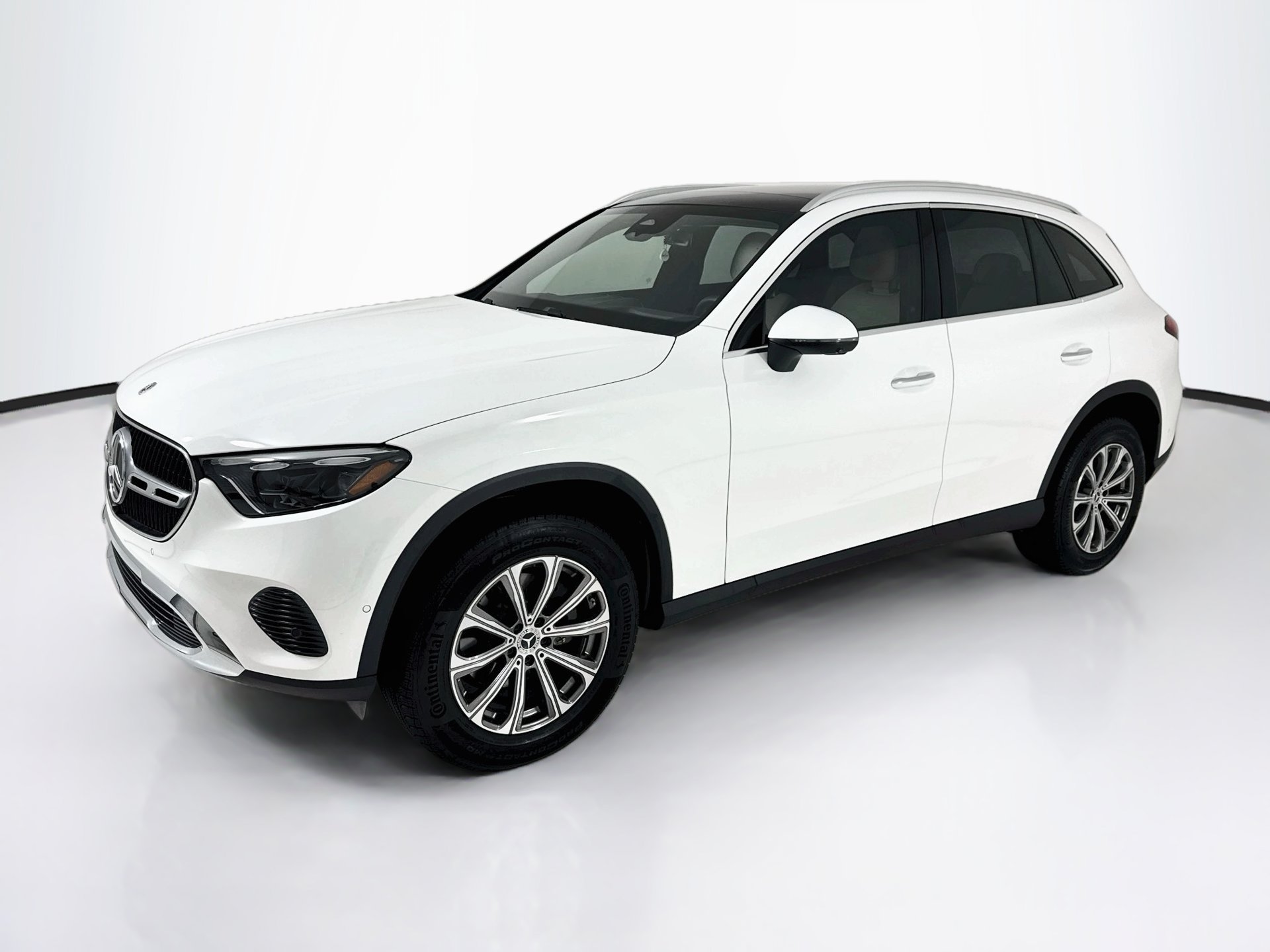 Certified 2026 Mercedes-Benz GLC 300 image 3