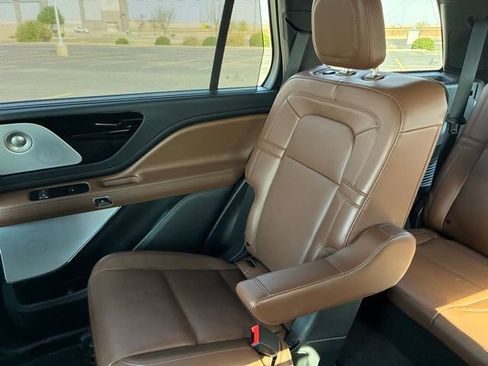 Used 2023 Lincoln Aviator Reserve w/ Equipment Group 201A image 17