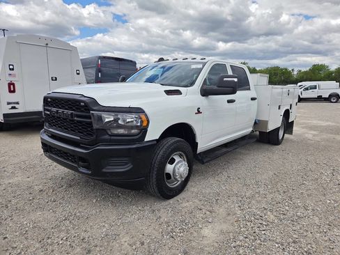Used 2023 RAM 3500 Tradesman w/ Max Tow Package AWD/4WD image 1