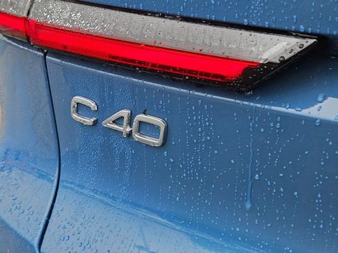 Certified 2023 Volvo C40 P8 Recharge Ultimate AWD/4WD image 10