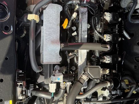 Used 2021 Nissan Versa SV image 10