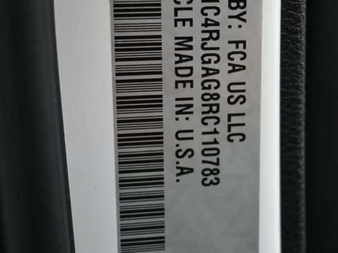 Used 2024 Jeep Grand Cherokee Altitude image 29