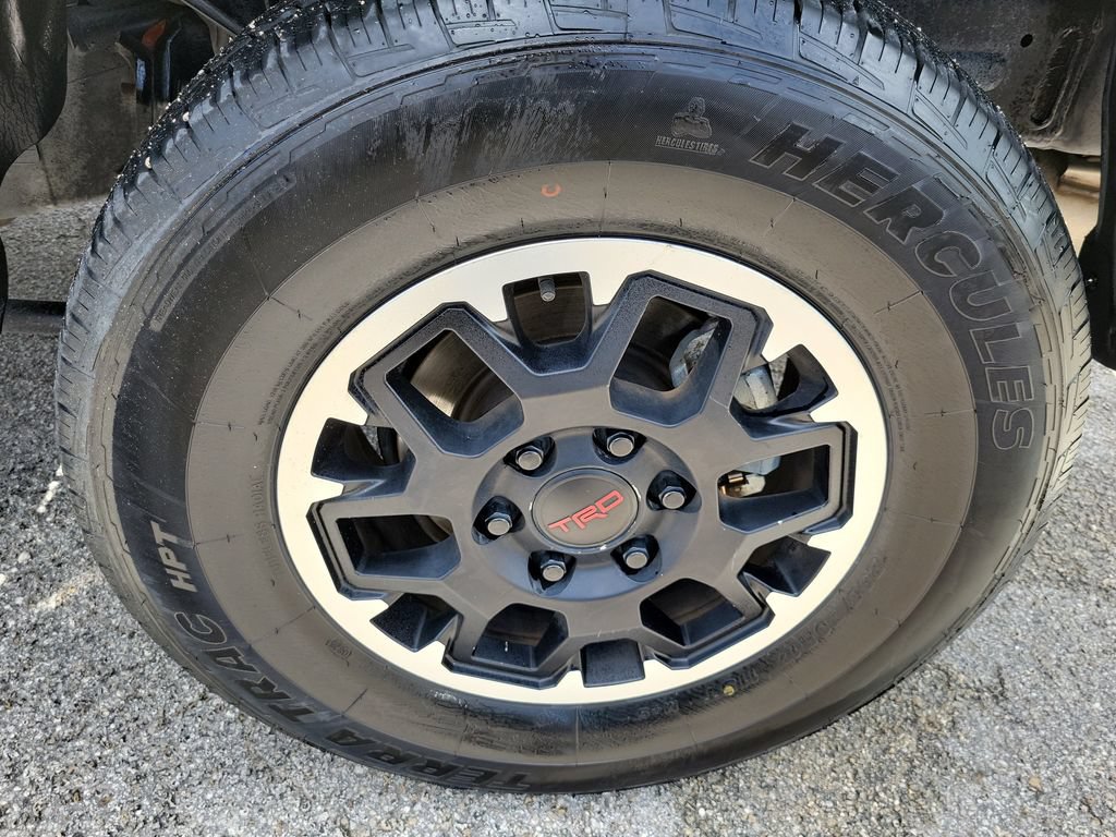 Used 2024 Toyota Tacoma TRD Off-Road AWD/4WD image 6