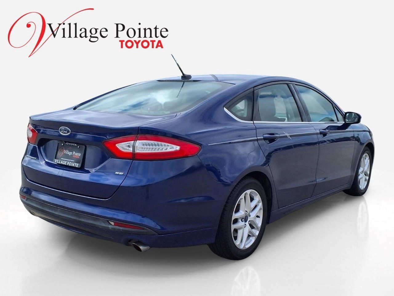 Used 2015 Ford Fusion SE FWD image 5