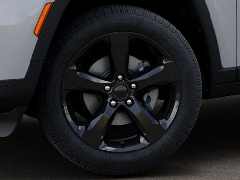New 2025 Jeep Grand Cherokee L Limited w/ Black Appearance Package AWD/4WD image 28
