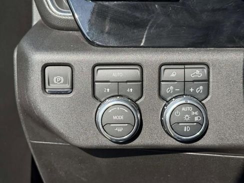 Used 2026 GMC Sierra 1500 SLT AWD/4WD image 20