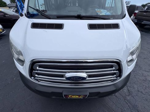 Used 2017 Ford Transit 150 XLT image 10
