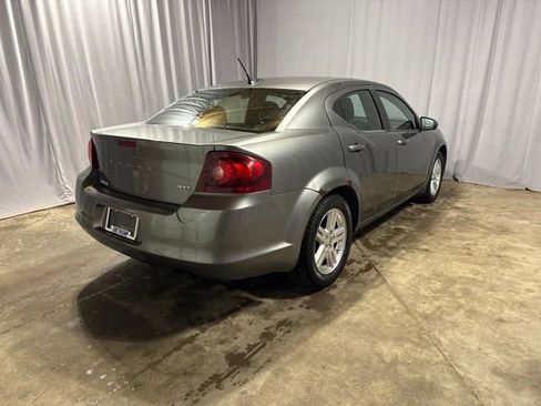 Used 2012 Dodge Avenger SXT FWD image 22