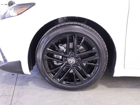 Used 2025 Toyota Camry SE image 10