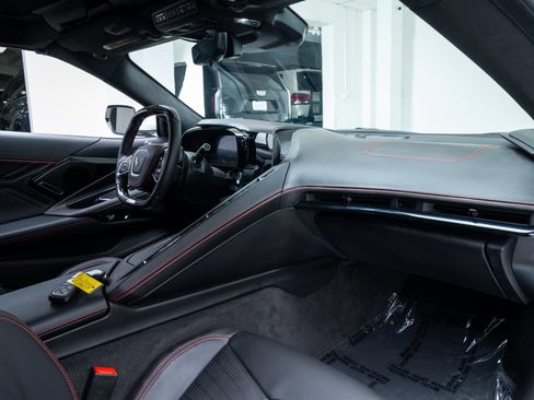 Used 2025 Chevrolet Corvette E-Ray AWD/4WD image 24