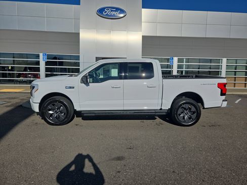 New 2025 Ford F150 Lightning Flash image 2