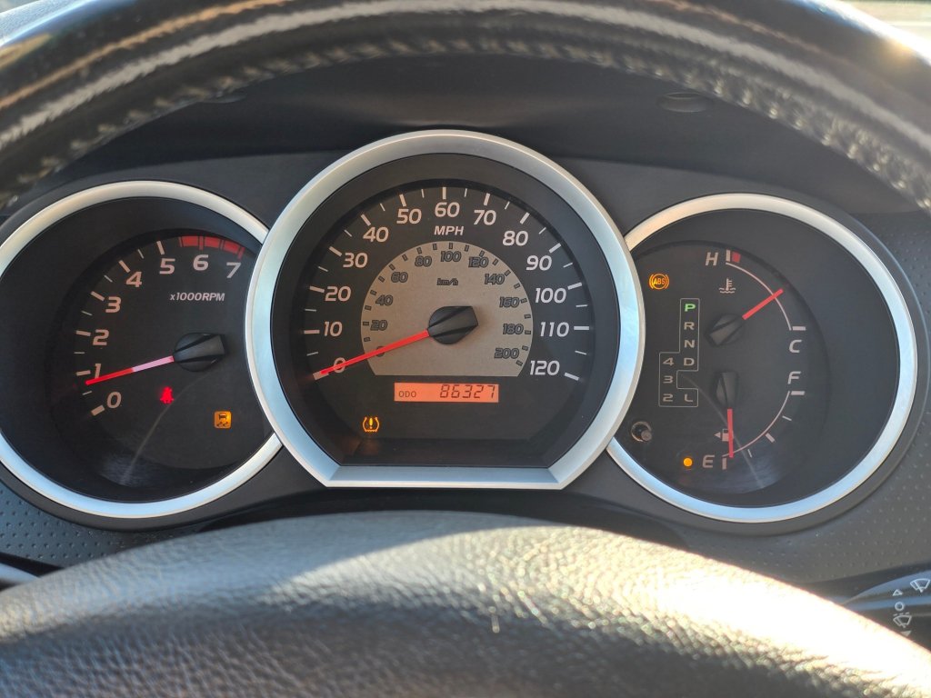 Used 2010 Toyota Tacoma 4x4 Access Cab V6 image 5