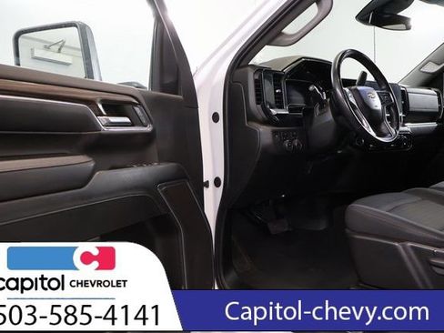 Used 2024 Chevrolet Silverado 2500 LT image 9