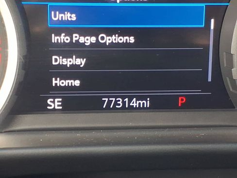 Used 2021 Chevrolet Tahoe Z71 w/ Luxury Package AWD/4WD image 23