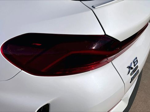 Used 2022 BMW X6 xDrive40i w/ Executive Package image 27