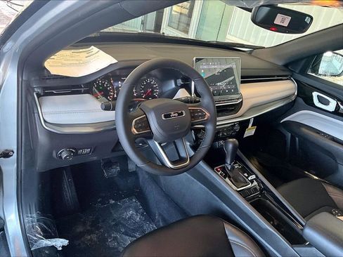 New 2026 Jeep Compass Limited image 9