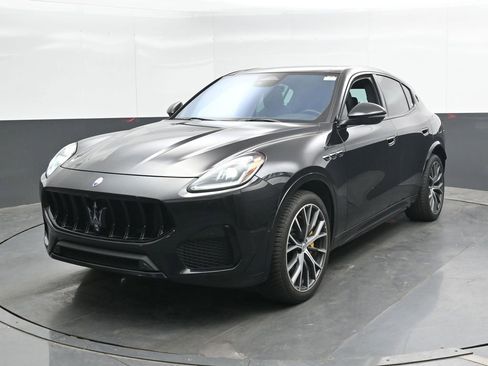 Used 2023 Maserati Grecale Modena AWD/4WD image 6