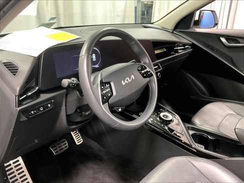 Used 2023 Kia Niro Wave w/ Wave Preserve Package image 8